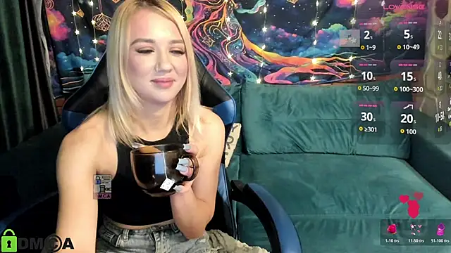 CrystalGirl99 online show from January 17, 2026, 8:29 am