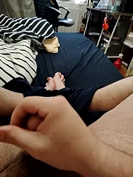 Max69dure online show from December 22, 2025, 3:23 pm