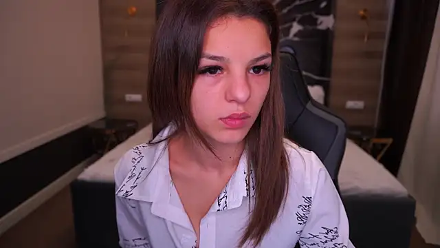 Snapshot of AnitaBambie chatting on October 10, 2025, 5:41 am AnitaBambie online show from October 10, 2025, 5:41 am