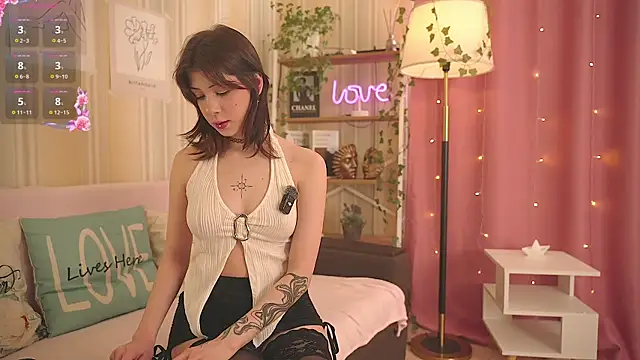 Winaria online show from April 13, 2026, 4:38 am