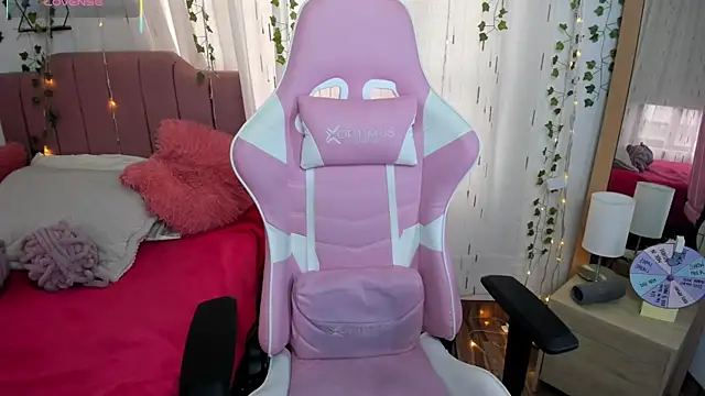 Aurora duval online show from November 27, 2025, 8:53 pm