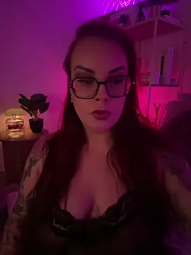 Snapshot of Miss_Lucifer6 chatting on July 19, 2026, 8:49 pm Miss Lucifer6 online show from July 19, 2026, 8:49 pm
