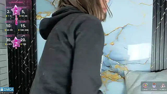 Snapshot of nena_cupcake_ chatting on November 1, 2025, 11:15 am nena cupcake online show from November 1, 2025, 11:15 am