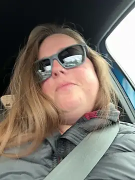 hornykitty1210 online show from November 3, 2025, 5:16 pm