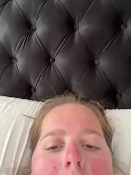 Snapshot of hornykitty1210 chatting on October 27, 2025, 5:14 pm hornykitty1210 online show from October 27, 2025, 5:14 pm