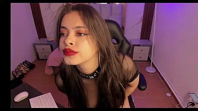 Snapshot of Lizeth_Salazar chatting on September 22, 2025, 11:27 am Lizeth Salazar online show from September 22, 2025, 11:27 am