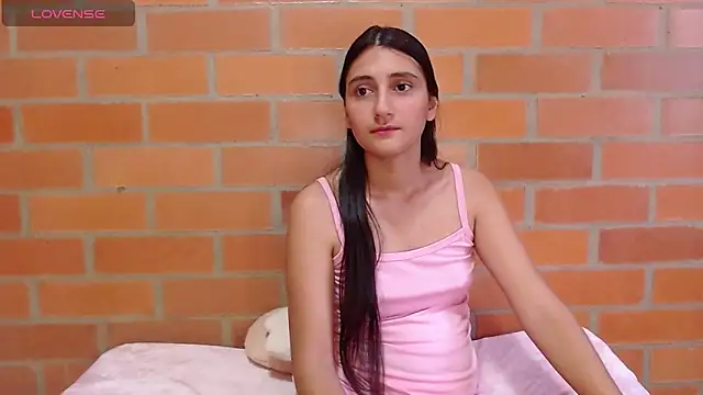 Snapshot of Montserrat_Jay chatting on October 2, 2025, 2:09 pm Montserrat Jay online show from October 2, 2025, 2:09 pm