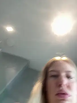 Snapshot of Chloemillerrxx chatting on September 25, 2025, 10:21 am Chloemillerrxx online show from September 25, 2025, 10:21 am