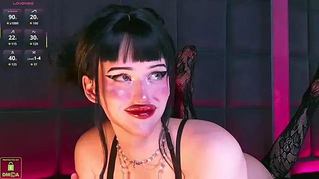 Snapshot of RoxyKyper chatting on December 3, 2025, 3:44 pm RoxyKyper online show from December 3, 2025, 3:44 pm