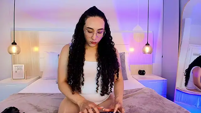 Snapshot of alehia_cute chatting on November 24, 2025, 9:59 pm alehia cute online show from November 24, 2025, 9:59 pm