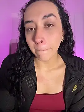 alehia cute online show from June 15, 2026, 10:42 pm
