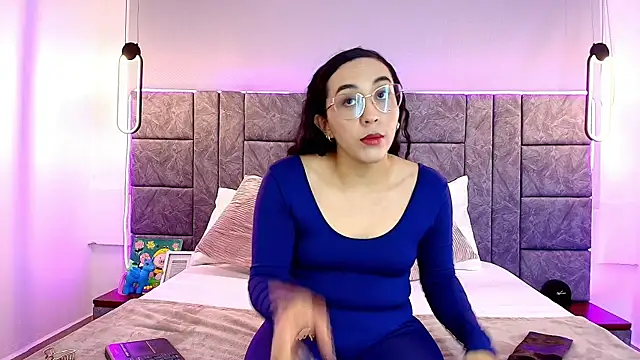 Snapshot of alehia_cute chatting on December 14, 2025, 1:39 pm alehia cute online show from December 14, 2025, 1:39 pm