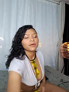 Snapshot of leidy_morales_ chatting on November 17, 2025, 11:03 am leidy morales online show from November 17, 2025, 11:03 am