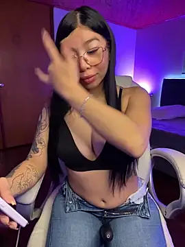 Maddy Piink online show from September 18, 2025, 10:24 pm