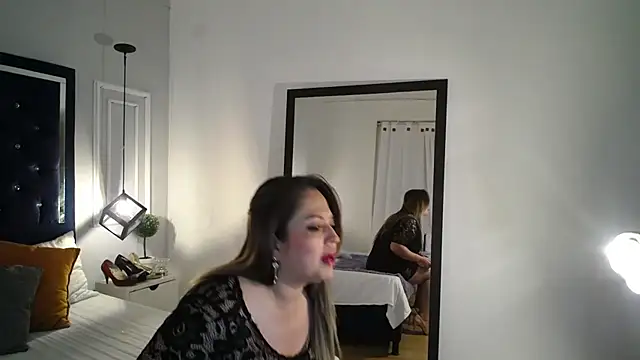 Snapshot of AntonellaRicher chatting on October 11, 2025, 2:56 am AntonellaRicher online show from October 11, 2025, 2:56 am