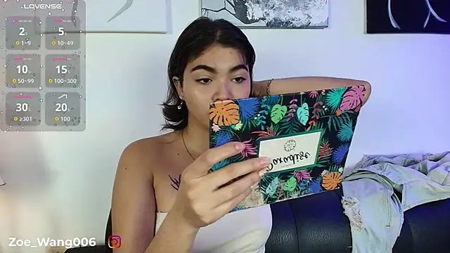 Snapshot of Zoe_wang chatting on October 29, 2025, 3:33 pm Zoe wang online show from October 29, 2025, 3:33 pm