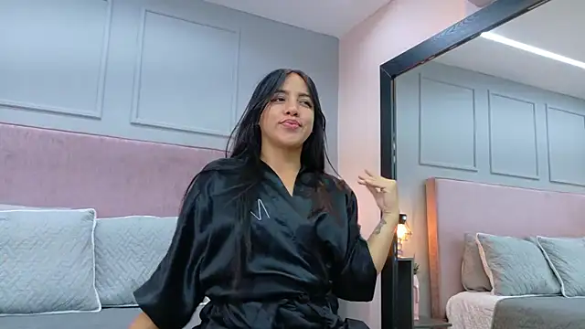 Camila Hill  online show from February 28, 2026, 5:23 pm