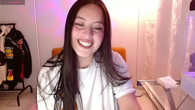 Snapshot of madissooon__ chatting on July 4, 2026, 3:02 am madissooon online show from July 4, 2026, 3:02 am