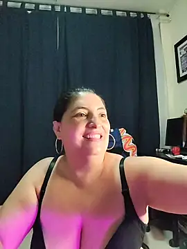 Snapshot of lina_maria99 chatting on November 18, 2025, 1:10 am lina maria99 online show from November 18, 2025, 1:10 am