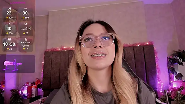 Snapshot of LanaMills_ chatting on July 20, 2026, 5:26 am LanaMills online show from July 20, 2026, 5:26 am
