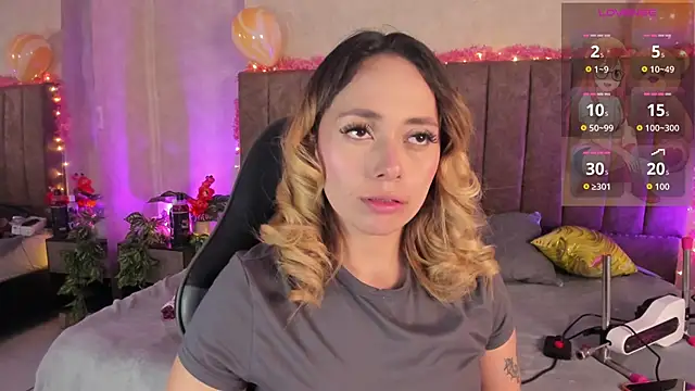 Snapshot of LanaMills_ chatting on June 6, 2026, 5:01 am LanaMills online show from June 6, 2026, 5:01 am