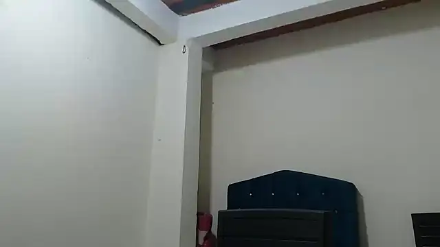  yess love  online show from November 16, 2025, 1:43 am