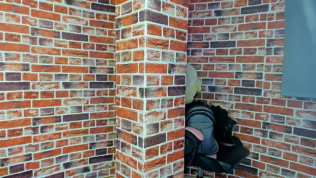 Snapshot of Reichell_Rose chatting on October 29, 2025, 9:03 pm Reichell Rose online show from October 29, 2025, 9:03 pm