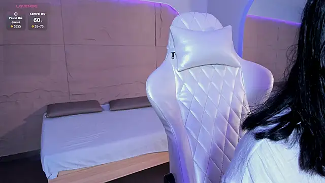 Snapshot of HannahMontgomery chatting on December 3, 2025, 4:17 pm HannahMontgomery online show from December 3, 2025, 4:17 pm