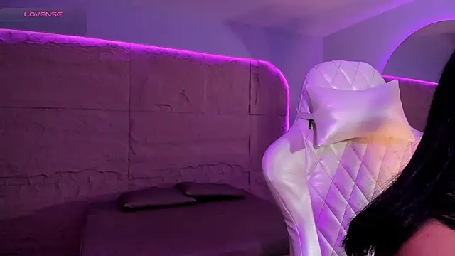 Snapshot of HannahMontgomery chatting on December 2, 2025, 4:41 pm HannahMontgomery online show from December 2, 2025, 4:41 pm