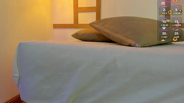 Snapshot of HannahMontgomery chatting on October 31, 2025, 4:25 pm HannahMontgomery online show from October 31, 2025, 4:25 pm