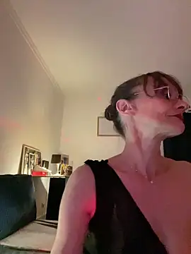 Chris06d22xh online show from June 6, 2026, 9:53 pm