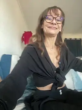 Snapshot of Chris06d22@xh chatting on November 29, 2025, 2:17 pm Chris06d22xh online show from November 29, 2025, 2:17 pm