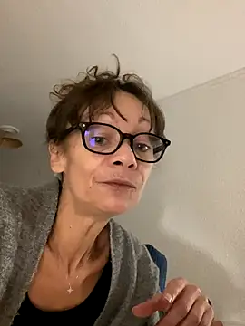 Snapshot of Chris06d22@xh chatting on October 19, 2025, 6:10 pm Chris06d22xh online show from October 19, 2025, 6:10 pm