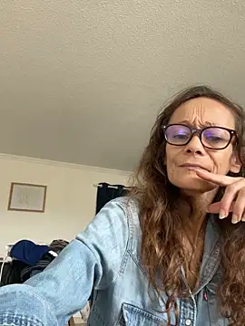 Snapshot of Chris06d22@xh chatting on September 14, 2025, 1:11 pm Chris06d22xh online show from September 14, 2025, 1:11 pm