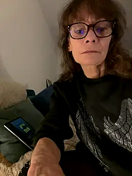 Snapshot of Chris06d22@xh chatting on October 20, 2025, 7:03 pm Chris06d22xh online show from October 20, 2025, 7:03 pm