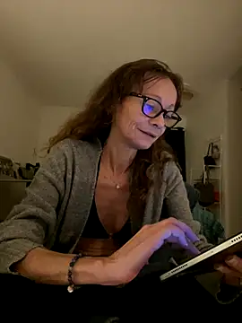 Snapshot of Chris06d22@xh chatting on October 7, 2025, 6:42 pm Chris06d22xh online show from October 7, 2025, 6:42 pm