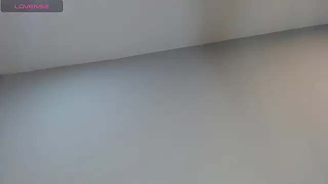 Snapshot of CharlotteCottin chatting on November 12, 2025, 10:52 am CharlotteCottin online show from November 12, 2025, 10:52 am