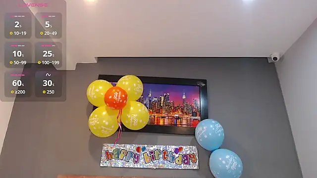 Snapshot of CharlotteCottin chatting on November 4, 2025, 11:03 am CharlotteCottin online show from November 4, 2025, 11:03 am