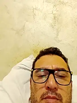 salvoagata1234 online show from March 3, 2026, 8:27 pm