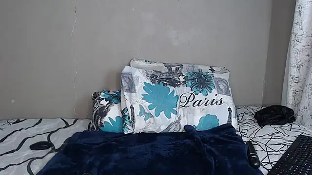 Snapshot of Lunalee chatting on February 1, 2026, 9:07 am Lunalee online show from February 1, 2026, 9:07 am