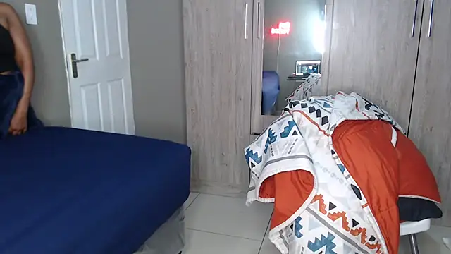 Snapshot of Lunalee chatting on November 26, 2025, 11:49 pm Lunalee online show from November 26, 2025, 11:49 pm