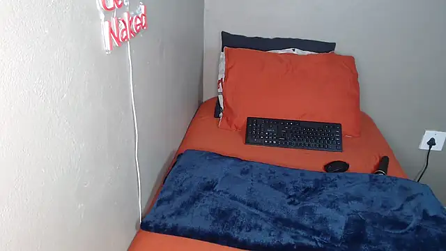 Snapshot of Lunalee chatting on November 21, 2025, 11:48 pm Lunalee online show from November 21, 2025, 11:48 pm