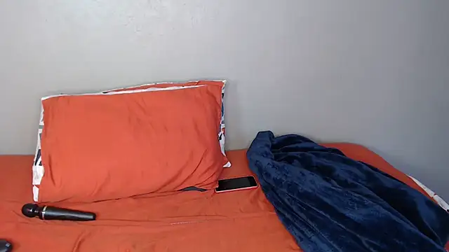 Snapshot of Lunalee chatting on December 3, 2025, 9:20 am Lunalee online show from December 3, 2025, 9:20 am