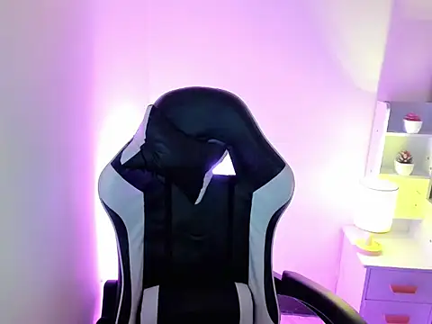 Snapshot of bigcocknathalie69 chatting on September 15, 2025, 8:26 am bigcocknathalie69 online show from September 15, 2025, 8:26 am