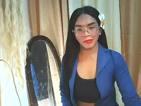 Snapshot of _karie chatting on October 21, 2025, 1:32 pm karie online show from October 21, 2025, 1:32 pm