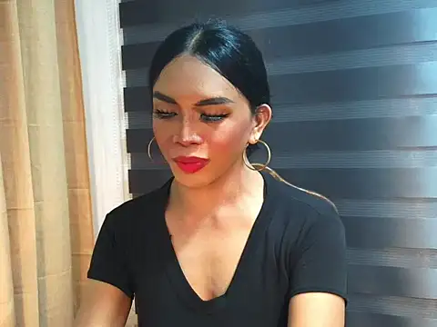 Snapshot of _karie chatting on November 8, 2025, 2:42 pm karie online show from November 8, 2025, 2:42 pm