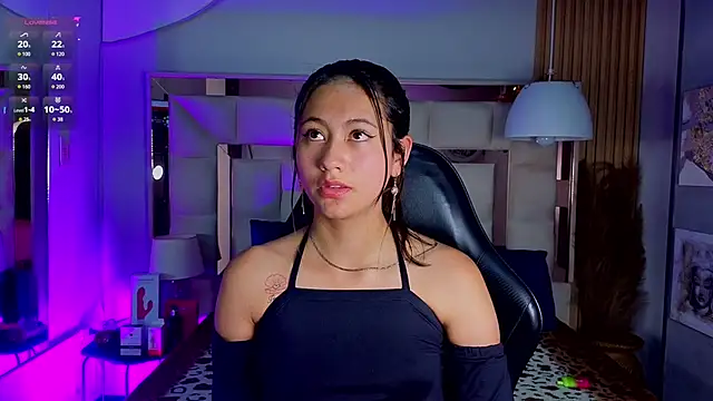 Aria Joness  online show from May 15, 2026, 9:13 pm
