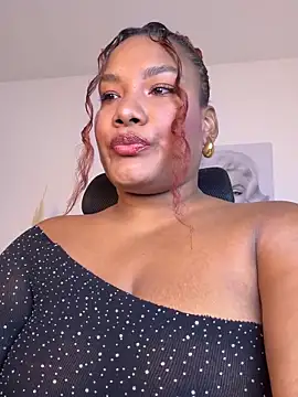 Snapshot of anailynn chatting on November 25, 2025, 11:16 pm anailynn online show from November 25, 2025, 11:16 pm