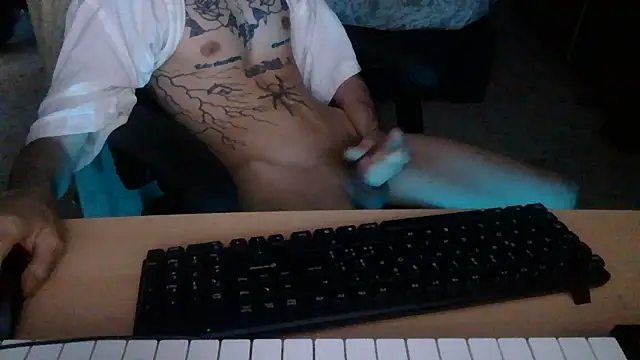 Snapshot of Kryk97 chatting on June 16, 2026, 6:19 pm Kryk97 online show from June 16, 2026, 6:19 pm
