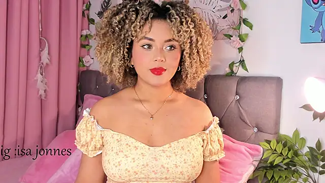 isajonnes18 online show from February 8, 2026, 9:56 pm